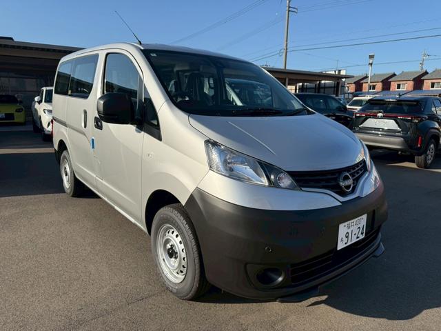 Nissan NV200 VANETTE VAN 2025