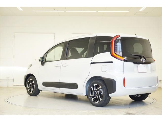 Toyota SIENTA 2025