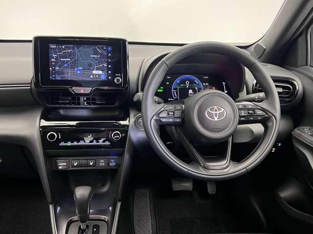 Toyota YARIS CROSS 2025