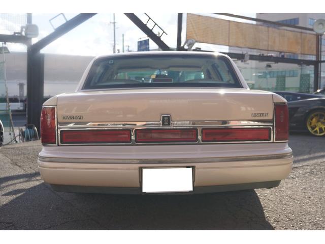 Lincoln LINCOLN TOWNCAR 1995