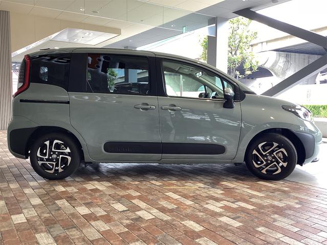 Toyota SIENTA 2025