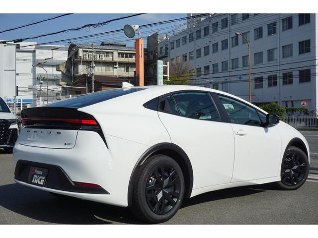 Toyota PRIUS 2025