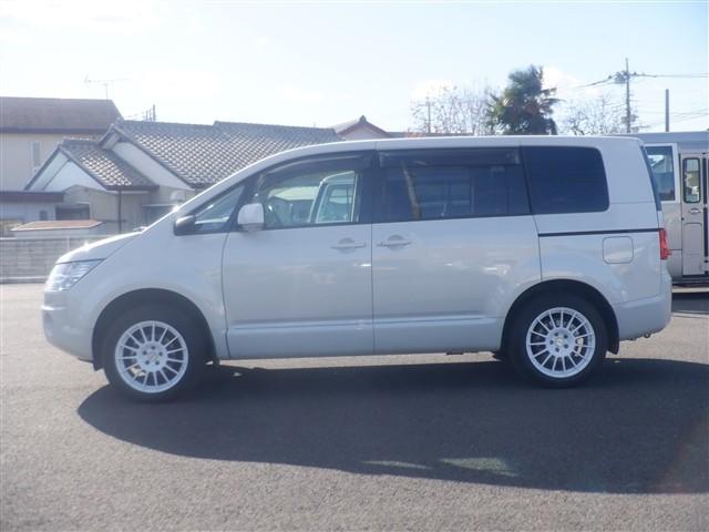 Mitsubishi DELICA D:5 2016