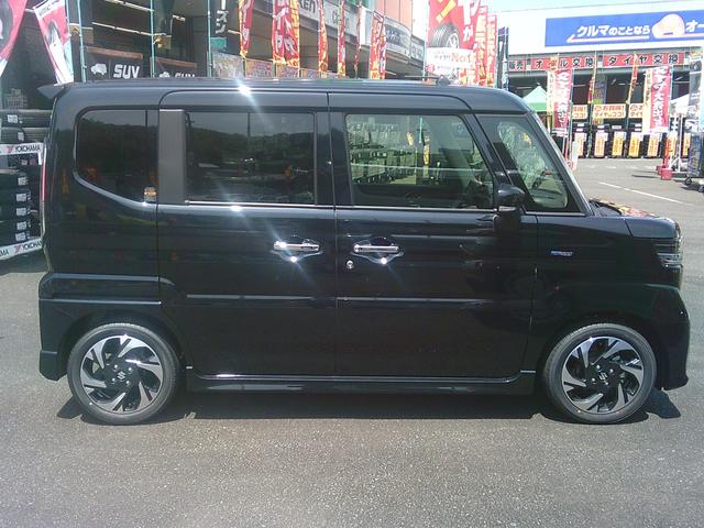 Suzuki SPACIA CUSTOM 2025