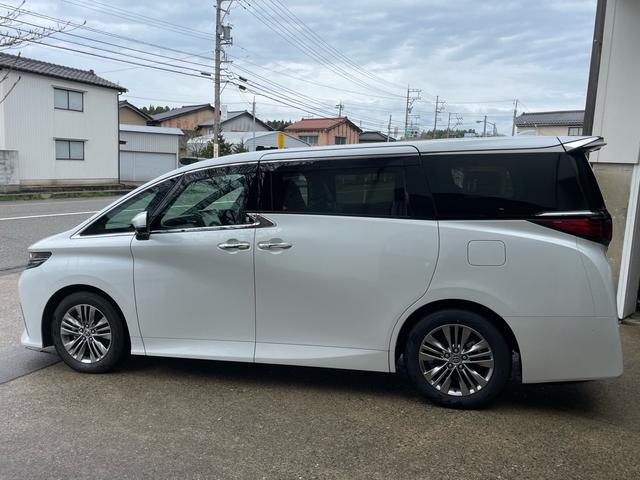 Toyota ALPHARD 2025