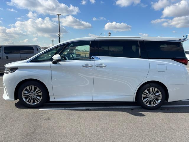 Toyota ALPHARD 2024