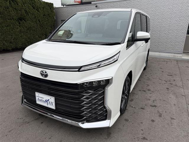 Toyota VOXY 2025