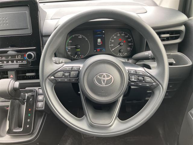 Toyota SIENTA 2025