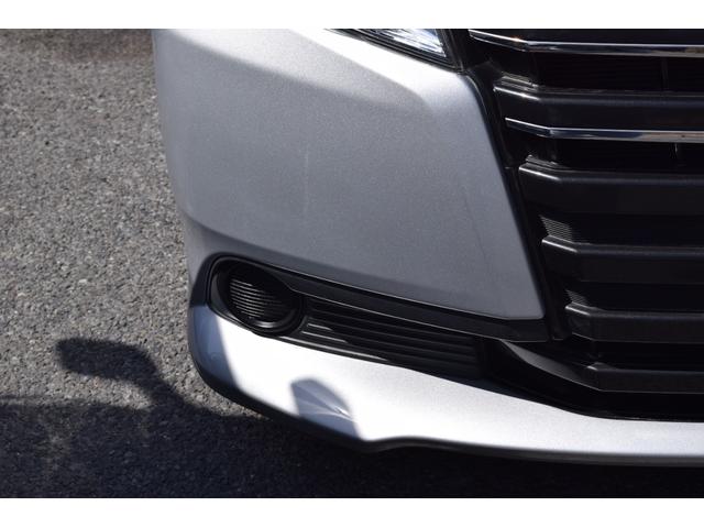 Toyota NOAH 2015