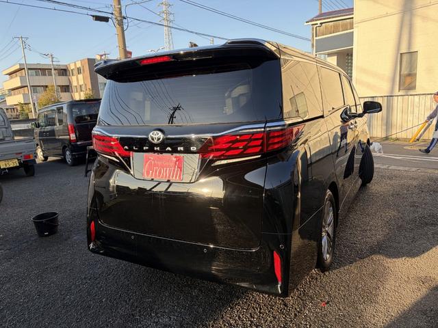 Toyota ALPHARD 2025