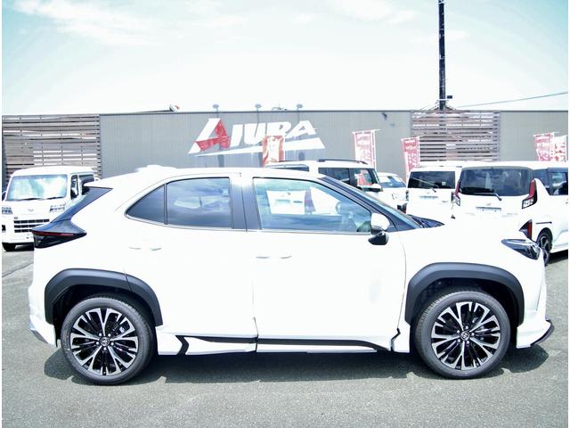 Toyota YARIS CROSS 2025