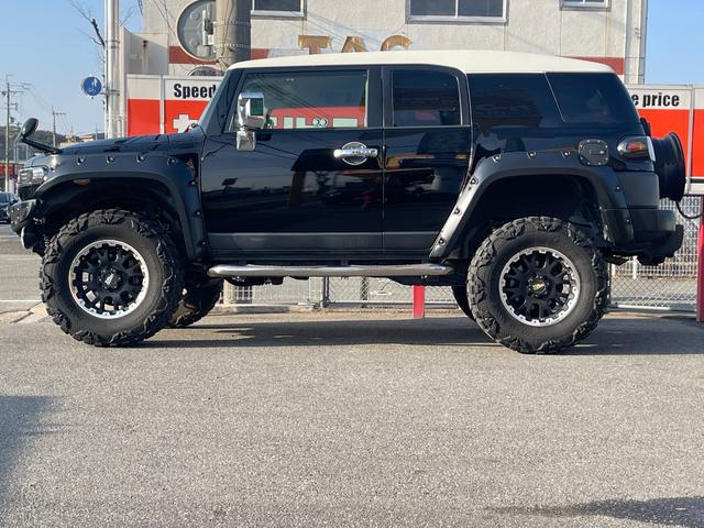 Toyota FJ CRUISER 2011