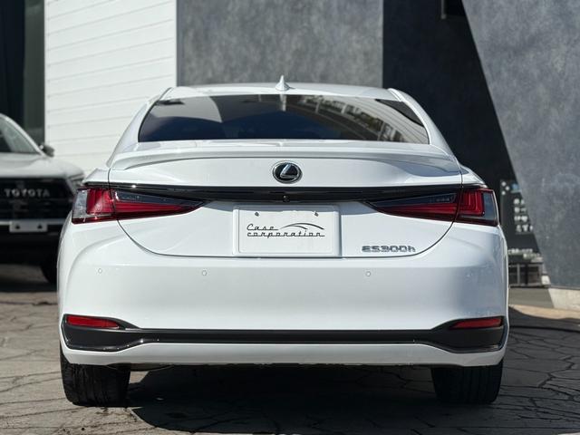 Lexus ES 2023