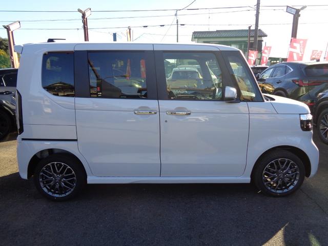 Honda N-BOX CUSTOM 2025