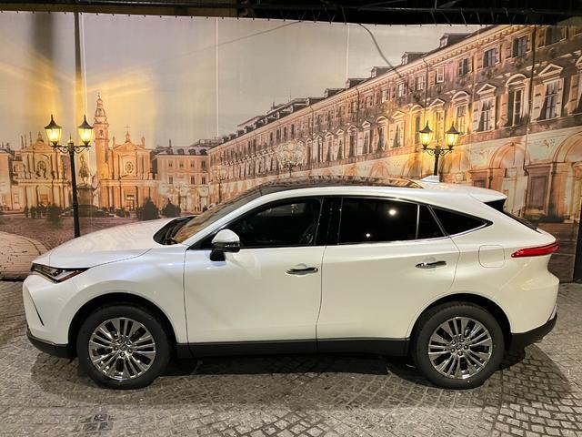 Toyota HARRIER 2025