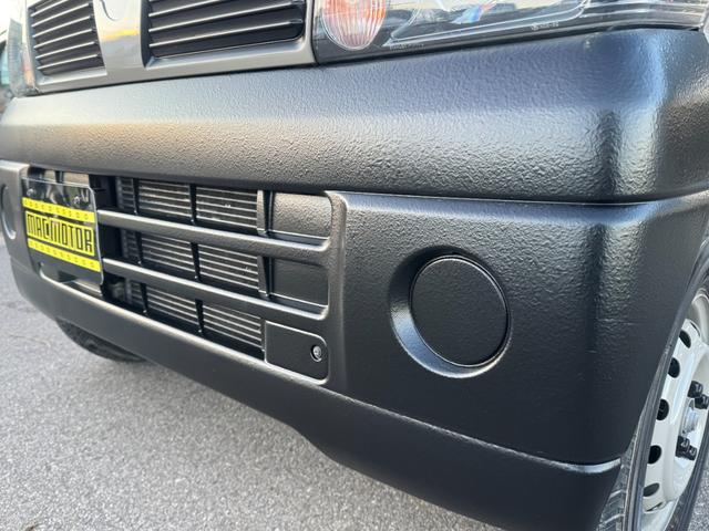 Mitsubishi MINICAB TRUCK 2001