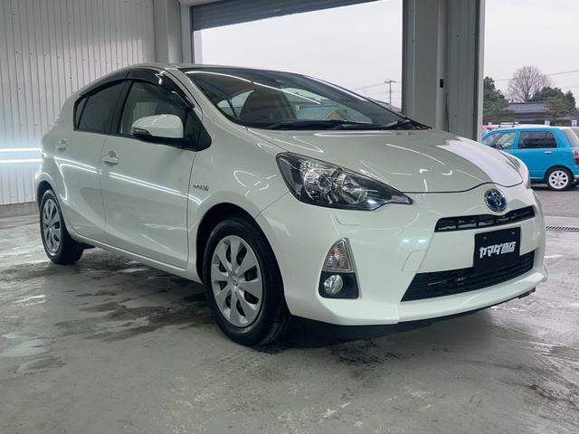Toyota AQUA 2012