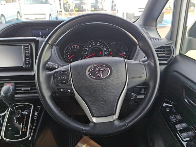 Toyota NOAH 2018