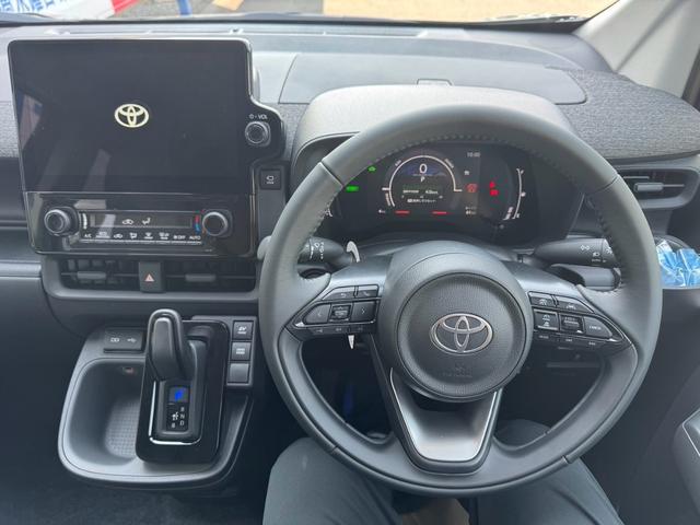 Toyota SIENTA 2025