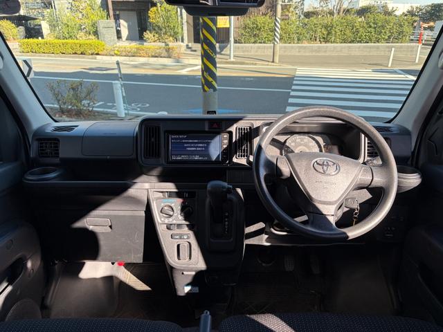Toyota PIXIS VAN 2021