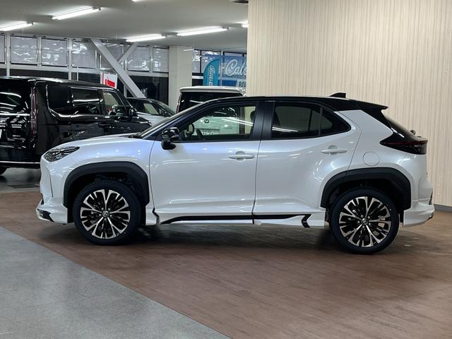 Toyota YARIS CROSS 2026