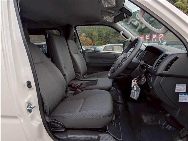 Mazda BRAWNY VAN 2025