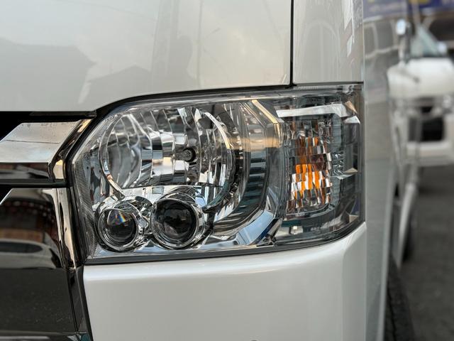 Toyota HIACE VAN 2024