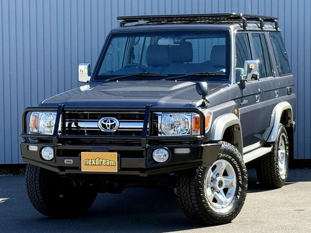 Toyota LAND CRUISER 2015