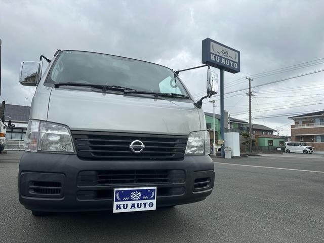 Nissan CARAVAN 2004