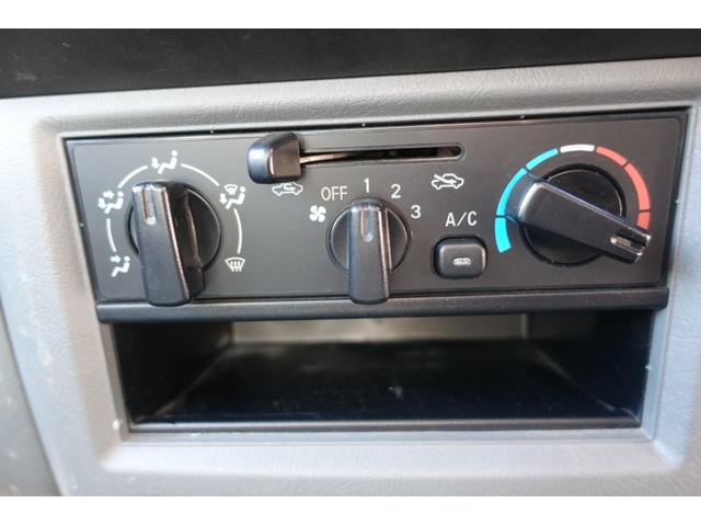 Mitsubishi MINICAB TRUCK 2012