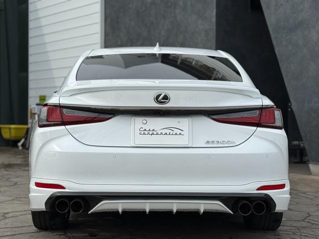 Lexus ES 2024