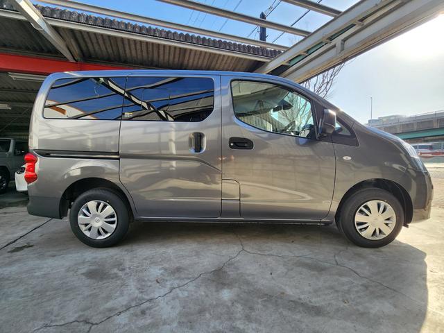 Nissan NV200 VANETTE VAN 2026