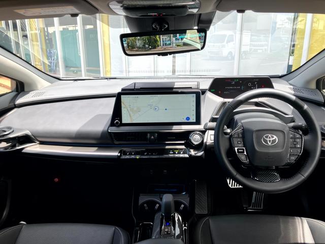 Toyota PRIUS 2024