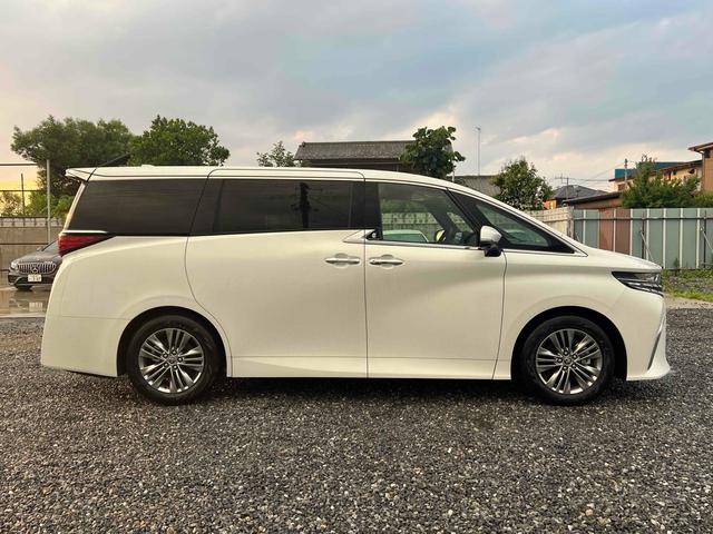 Toyota ALPHARD 2024