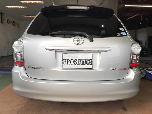 Toyota COROLLA FIELDER 2010