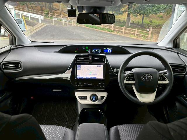 Toyota PRIUS 2018