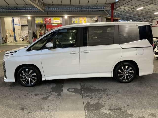 Toyota VOXY 2026