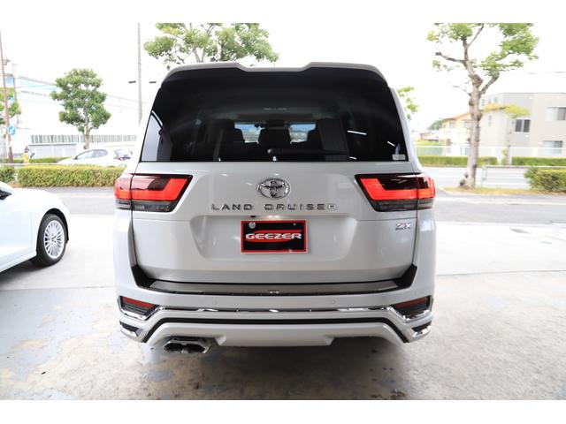 Toyota LAND CRUISER 2023