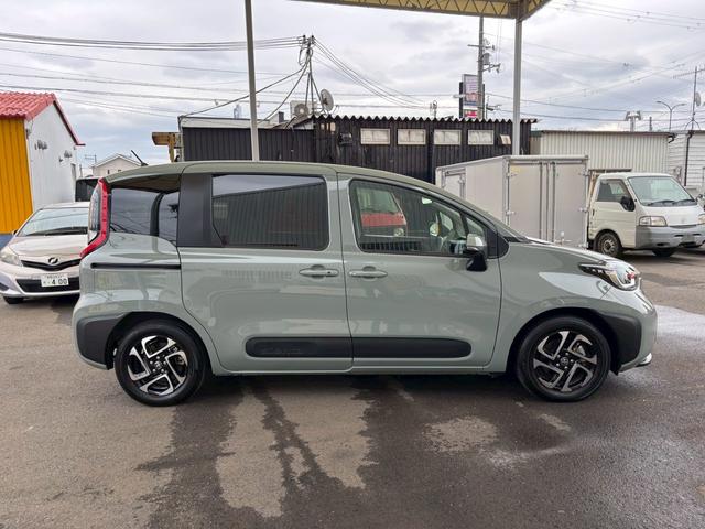 Toyota SIENTA 2024