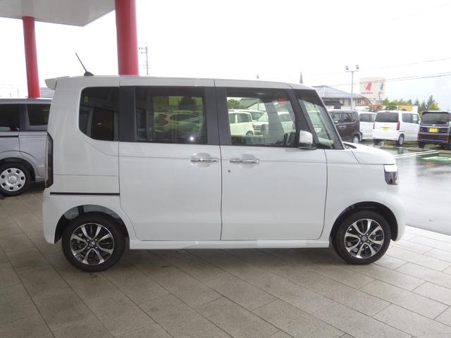 Honda N-BOX CUSTOM 2024