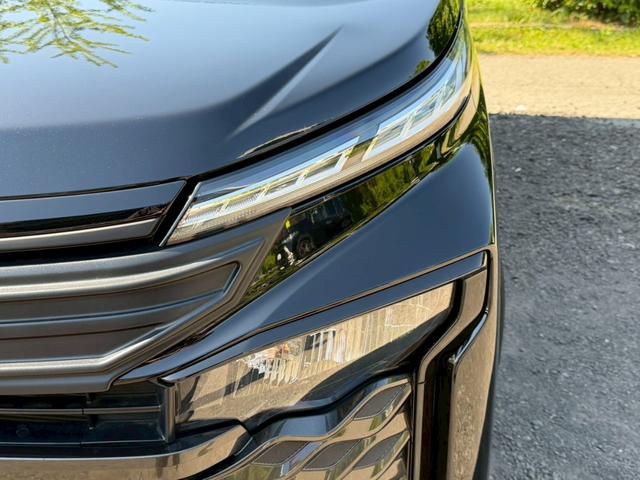 Toyota VOXY 2024