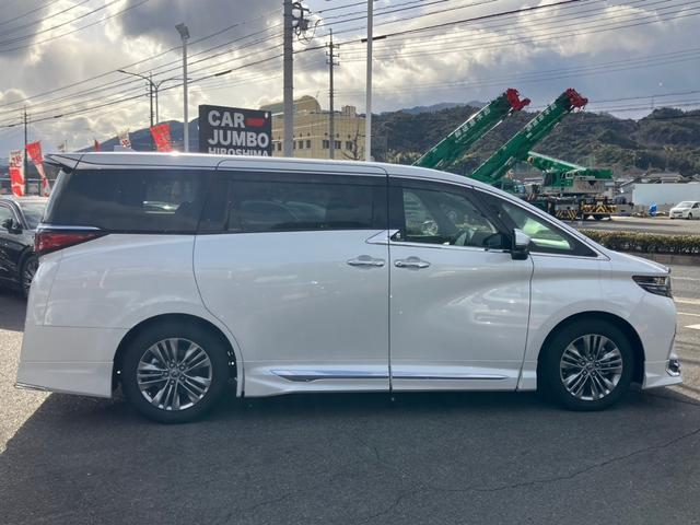 Toyota ALPHARD 2023