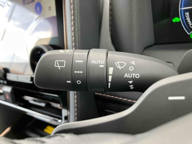 Toyota ALPHARD HYBRID 2026