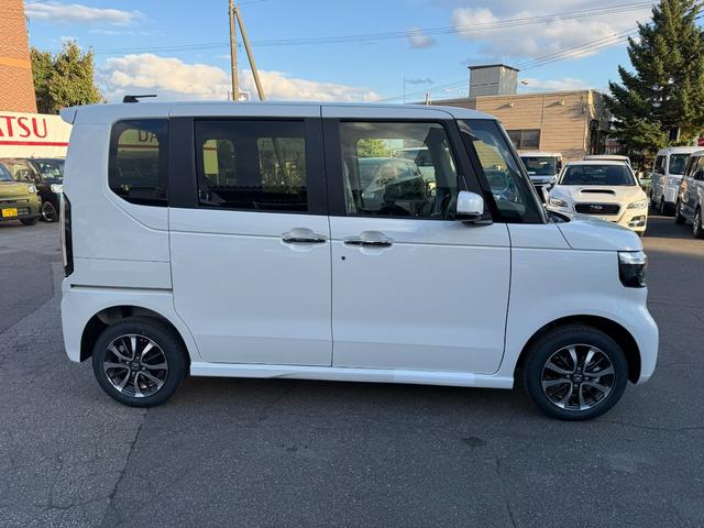 Honda N-BOX CUSTOM 2025