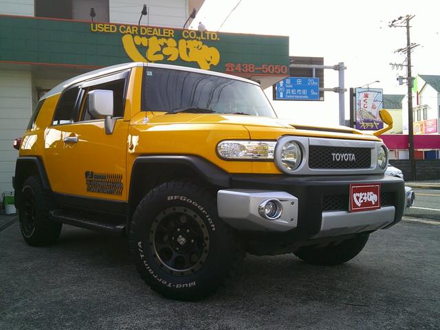 Toyota FJ CRUISER 2011