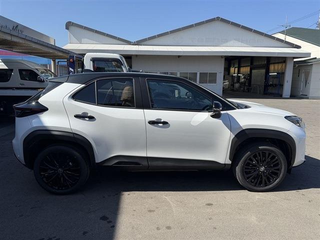 Toyota YARIS CROSS 2026