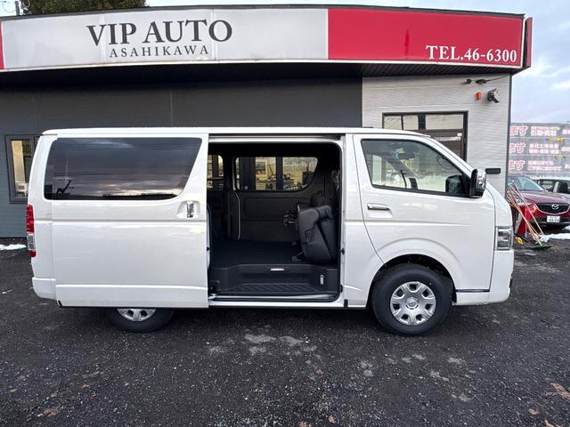 Toyota HIACE VAN 2025