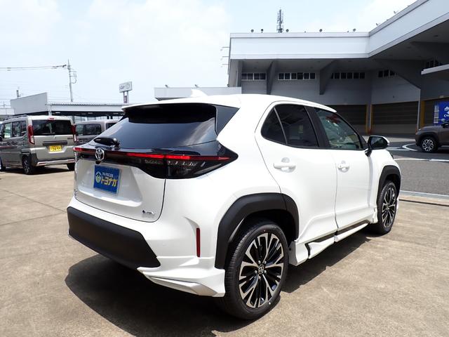 Toyota YARIS CROSS 2025