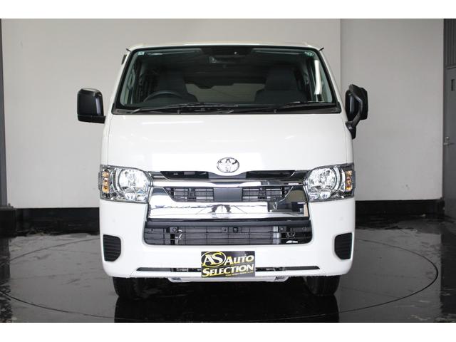 Toyota HIACE VAN 2025