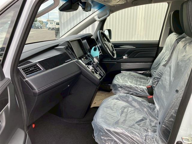 Mitsubishi DELICA D:5 2025